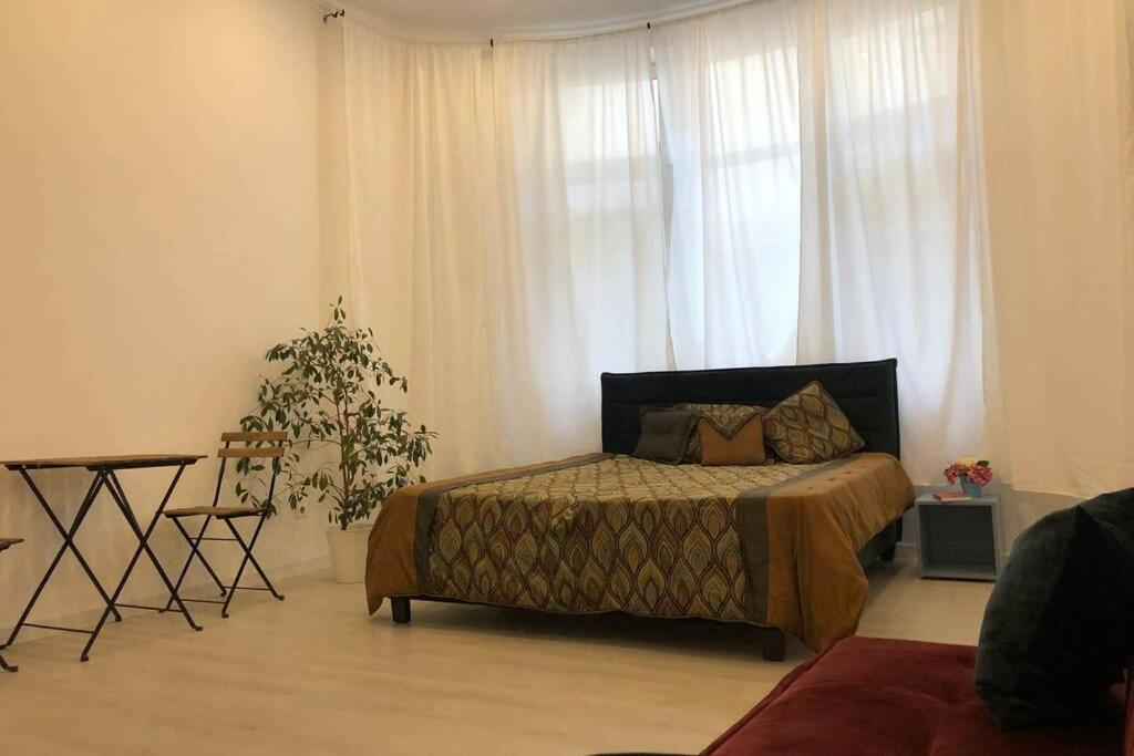 Outstanding 3br Ultracentral Cityview Balcony Aaa Appartamento Bucarest