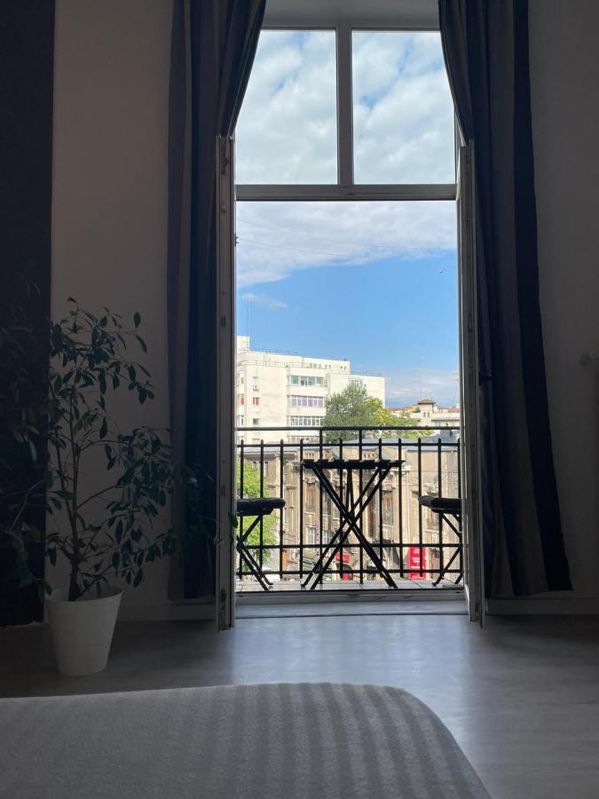 Outstanding 3br Ultracentral Cityview Balcony Aaa *
