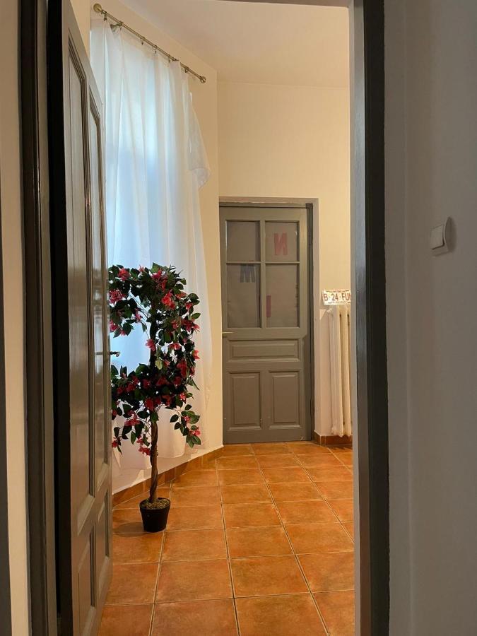 Outstanding 3br Ultracentral Cityview Balcony Aaa Appartamento